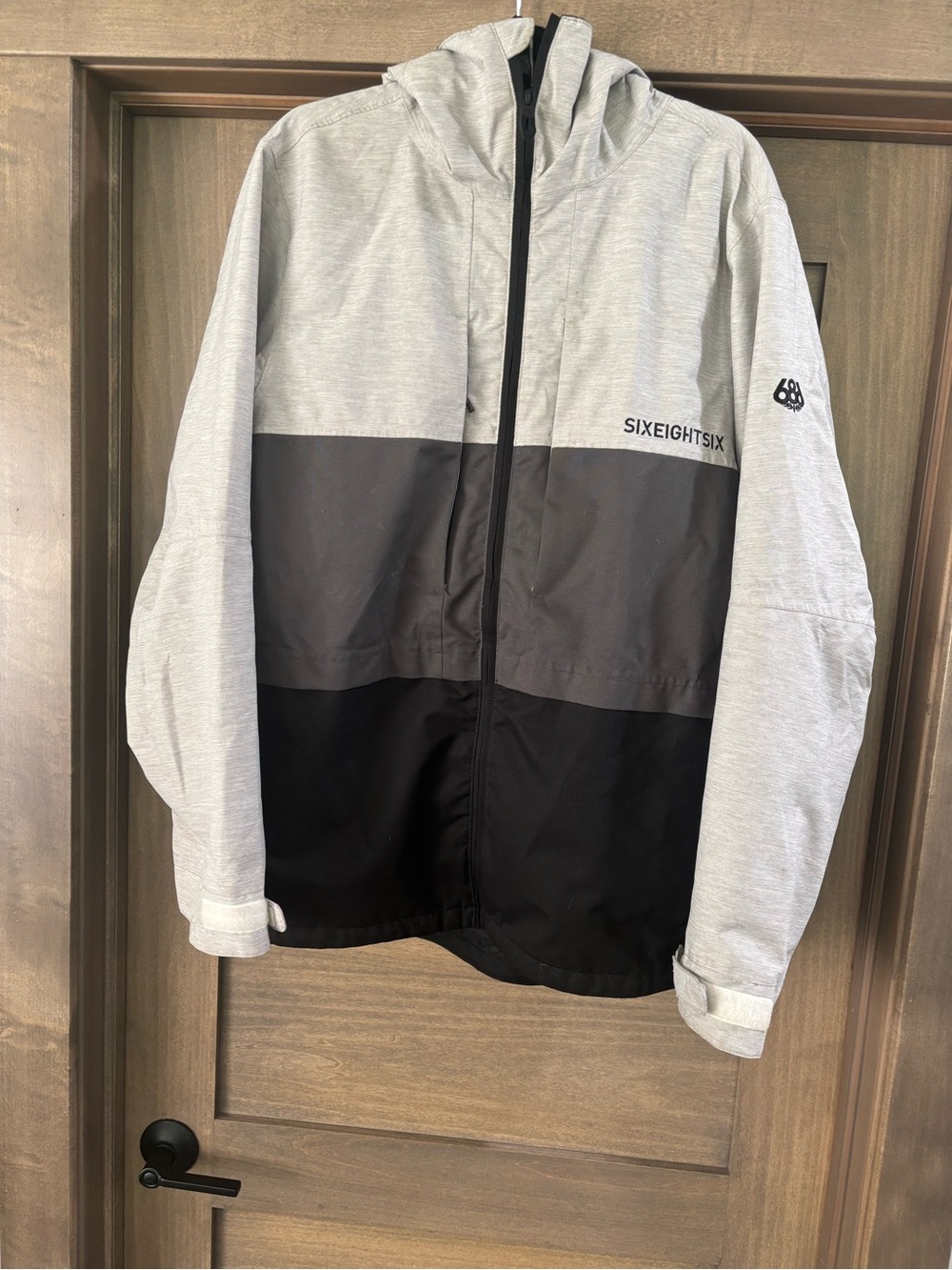 686 Men's Three-Tone Ski Jacket in Light Gray, Charcoal & Black